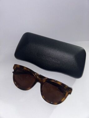 Balenciaga | Accessories | New Authentic Balenciaga Tortoise  display picture 1